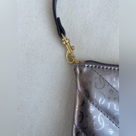 Like New Guess Shimmering Metallic Silver Bronze Quilted Monogram Shoulder Bag - Picture 4 of 5
